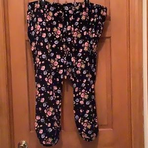 Torrid Floral Challis Capri Joggers